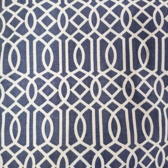 Tizzie Shirt Women's Size Large L Blue Geometric Long Sleeve Button Down - Picture 4 of 10